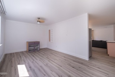 This darling single level Gleneden Beach cottage has been on Salishan Spa and Golf Resort in Oregon - for sale on GolfHomes.com, golf home, golf lot
