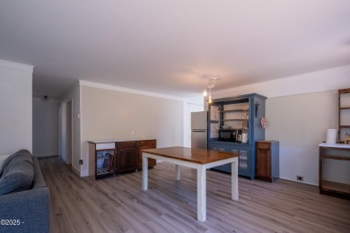 This darling single level Gleneden Beach cottage has been on Salishan Spa and Golf Resort in Oregon - for sale on GolfHomes.com, golf home, golf lot