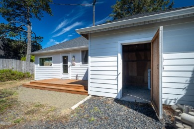 This darling single level Gleneden Beach cottage has been on Salishan Spa and Golf Resort in Oregon - for sale on GolfHomes.com, golf home, golf lot
