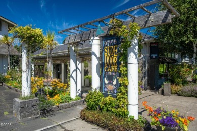 This darling single level Gleneden Beach cottage has been on Salishan Spa and Golf Resort in Oregon - for sale on GolfHomes.com, golf home, golf lot