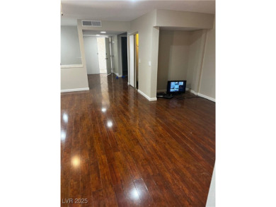 SPACIOUS TOWNHOUSE WITH 2 CAR GARAGE !  UNIQUE COMMUNITY THAT on Las Vegas National Golf Club in Nevada - for sale on GolfHomes.com, golf home, golf lot