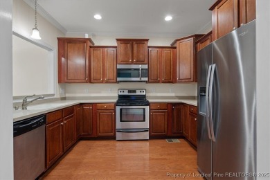 -Kings Grant gated golf community w/ pool. Beautiful immaculate on Kings Grant Golf and Country Club in North Carolina - for sale on GolfHomes.com, golf home, golf lot