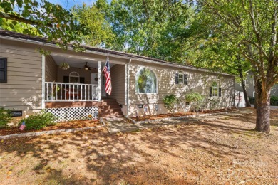 Lake Life is calling. This beautifully updated 3 bed, 2 bath on Tega Cay Golf Club in South Carolina - for sale on GolfHomes.com, golf home, golf lot