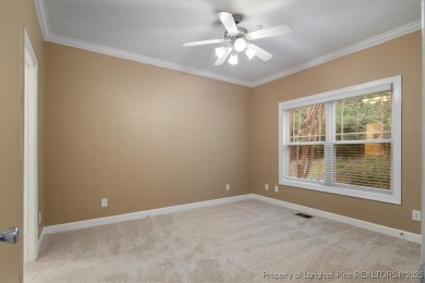 -Kings Grant gated golf community w/ pool. Beautiful immaculate on Kings Grant Golf and Country Club in North Carolina - for sale on GolfHomes.com, golf home, golf lot