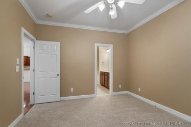 -Kings Grant gated golf community w/ pool. Beautiful immaculate on Kings Grant Golf and Country Club in North Carolina - for sale on GolfHomes.com, golf home, golf lot