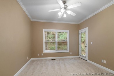 -Kings Grant gated golf community w/ pool. Beautiful immaculate on Kings Grant Golf and Country Club in North Carolina - for sale on GolfHomes.com, golf home, golf lot