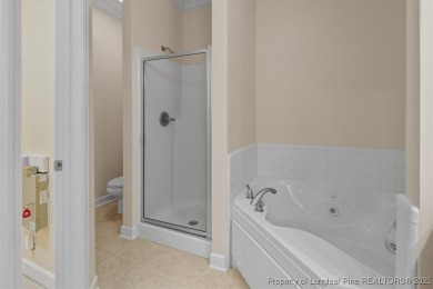 -Kings Grant gated golf community w/ pool. Beautiful immaculate on Kings Grant Golf and Country Club in North Carolina - for sale on GolfHomes.com, golf home, golf lot
