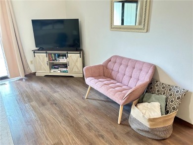 This adorable townhome offers the perfect blend of comfort and on Bella Vista Country Club - Berksdale in Arkansas - for sale on GolfHomes.com, golf home, golf lot