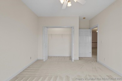 -Kings Grant gated golf community w/ pool. Beautiful immaculate on Kings Grant Golf and Country Club in North Carolina - for sale on GolfHomes.com, golf home, golf lot