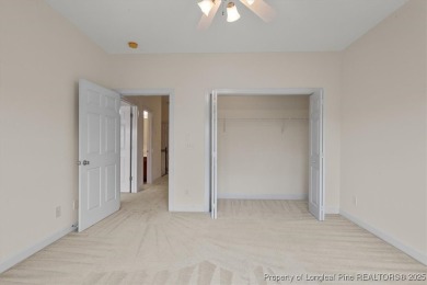 -Kings Grant gated golf community w/ pool. Beautiful immaculate on Kings Grant Golf and Country Club in North Carolina - for sale on GolfHomes.com, golf home, golf lot