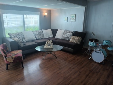 -- CHARMING 2 Bedroom / 1 Bath BEACH COTTAGE!! Located in the on Spessard Holland Golf Course in Florida - for sale on GolfHomes.com, golf home, golf lot