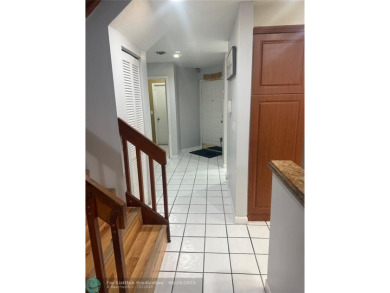 Well maintained and very spacious 3/2.5 townhome in Woodmont on  in Florida - for sale on GolfHomes.com, golf home, golf lot