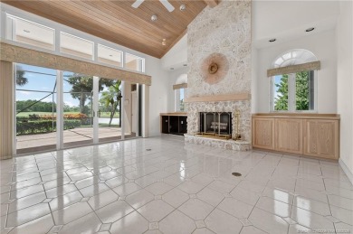 Opportunity knocks in Hobe Sound Golf Club. This single family on Hobe Sound Golf Club in Florida - for sale on GolfHomes.com, golf home, golf lot