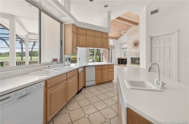 Opportunity knocks in Hobe Sound Golf Club. This single family on Hobe Sound Golf Club in Florida - for sale on GolfHomes.com, golf home, golf lot