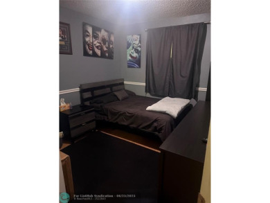 Well maintained and very spacious 3/2.5 townhome in Woodmont on  in Florida - for sale on GolfHomes.com, golf home, golf lot