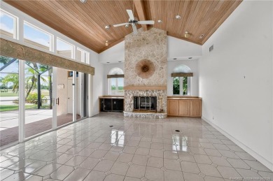 Opportunity knocks in Hobe Sound Golf Club. This single family on Hobe Sound Golf Club in Florida - for sale on GolfHomes.com, golf home, golf lot