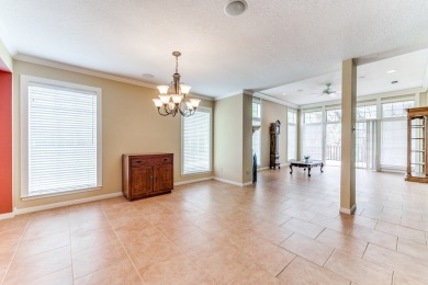 Convenient End Unit Townhome is perfectly located near golf on Scott Schriener Municipal Golf Course in Texas - for sale on GolfHomes.com, golf home, golf lot