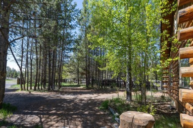 Come and see this beautifully crafted log cabin located near the on Quail Run Golf Course in Oregon - for sale on GolfHomes.com, golf home, golf lot