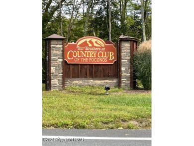 MOTIVATED SELLER. Enjoy this maintenance free lifestyle. Country on Country Club of the Poconos Golf Course in Pennsylvania - for sale on GolfHomes.com, golf home, golf lot