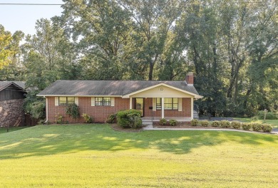 This all brick rancher with a finished basement is only minutes on Concord Golf Club in Tennessee - for sale on GolfHomes.com, golf home, golf lot