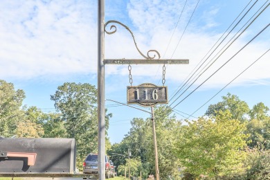 This all brick rancher with a finished basement is only minutes on Concord Golf Club in Tennessee - for sale on GolfHomes.com, golf home, golf lot