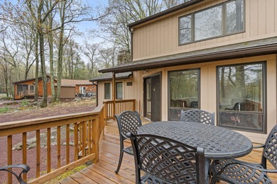 PRICE ADJUSTMENT Discover the perfect mountain retreat at this on Split Rock Resort and Country Club in Pennsylvania - for sale on GolfHomes.com, golf home, golf lot