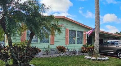 BEAUTIFUL 2 BEDROOM / 2 BATH MOBILE HOME ... READY TO MOVE INTO: on The Meadows At Countrywood in Florida - for sale on GolfHomes.com, golf home, golf lot