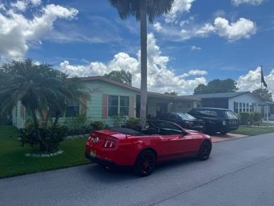 BEAUTIFUL 2 BEDROOM / 2 BATH MOBILE HOME ... READY TO MOVE INTO: on The Meadows At Countrywood in Florida - for sale on GolfHomes.com, golf home, golf lot