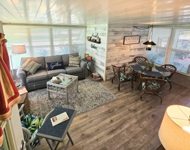BEAUTIFUL 2 BEDROOM / 2 BATH MOBILE HOME ... READY TO MOVE INTO: on The Meadows At Countrywood in Florida - for sale on GolfHomes.com, golf home, golf lot