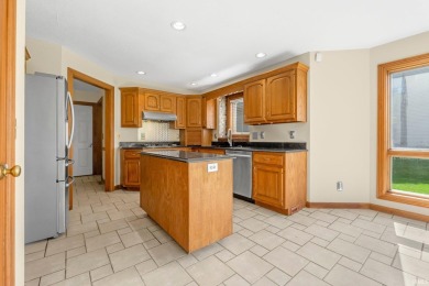 An amazing opportunity to live in prestigious Autumn Ridge! on Autumn Ridge Golf Club in Indiana - for sale on GolfHomes.com, golf home, golf lot