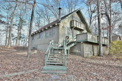 Great getaway in Pine Mountain. Chalet has 2 bedrooms and a loft on Callaway Gardens Golf Resort  in Georgia - for sale on GolfHomes.com, golf home, golf lot