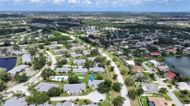 Welcome to this charming and spacious 2-bedroom, 2-bath end-unit on Palm Aire Country Club of Sarasota in Florida - for sale on GolfHomes.com, golf home, golf lot