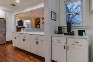 Take in breathtaking, unobstructed sunsets from this charming on Stevens Park Golf Course in Texas - for sale on GolfHomes.com, golf home, golf lot