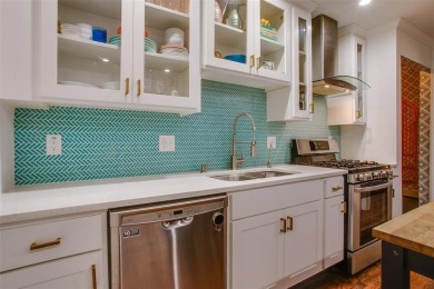 Take in breathtaking, unobstructed sunsets from this charming on Stevens Park Golf Course in Texas - for sale on GolfHomes.com, golf home, golf lot