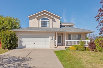 ATTENTION INVESTORS!  Welcome to this wonderful 2 story home on on Meadow Wood Golf Course in Washington - for sale on GolfHomes.com, golf home, golf lot