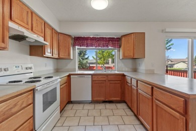 ATTENTION INVESTORS!  Welcome to this wonderful 2 story home on on Meadow Wood Golf Course in Washington - for sale on GolfHomes.com, golf home, golf lot