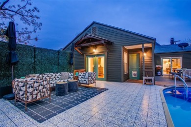 Take in breathtaking, unobstructed sunsets from this charming on Stevens Park Golf Course in Texas - for sale on GolfHomes.com, golf home, golf lot