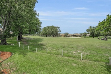 Best value in the neighborhood with easy, LOW-MAINTENANCE living on Meadow Oaks Golf and Country Club in Florida - for sale on GolfHomes.com, golf home, golf lot