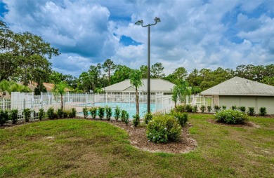 Under contract-accepting backup offers. Best value in the on Meadow Oaks Golf and Country Club in Florida - for sale on GolfHomes.com, golf home, golf lot