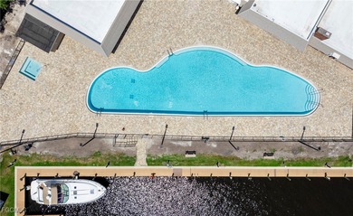 Beautifully remodeled, fully furnished manufactured home in a on Riverbend Golf and Country Club in Florida - for sale on GolfHomes.com, golf home, golf lot