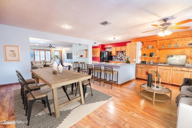 Beautifully maintained 2-bedroom, 2-bath home, offering comfort on Union Hills Country Club in Arizona - for sale on GolfHomes.com, golf home, golf lot