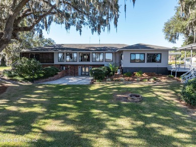 MOTIVATED SELLER: All reasonable offers will be considered on on Country Club At Lake City in Florida - for sale on GolfHomes.com, golf home, golf lot