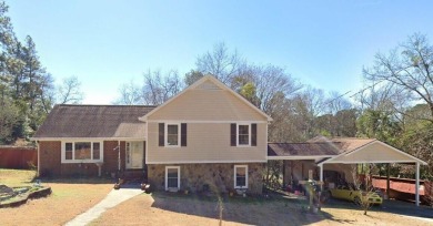 Great investment opportunity. Needs TLC but this home has tons on Midland Valley Country Club in South Carolina - for sale on GolfHomes.com, golf home, golf lot