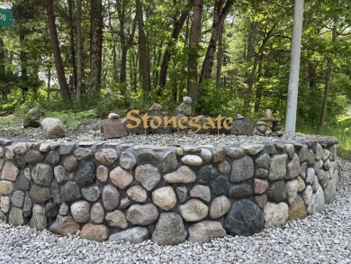 Great building site lot 124 in Stonegate Golf Community in on Stonegate Golf Club in Michigan - for sale on GolfHomes.com, golf home, golf lot