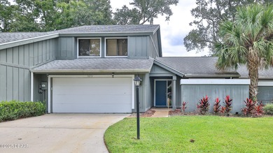 2 Premier suites, 2.5 baths - 2 story Glens Condominium in on Spruce Creek Golf Club in Florida - for sale on GolfHomes.com, golf home, golf lot