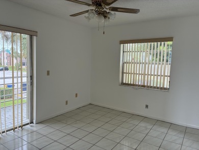 Lovely 2 bedroom 2 bath home in highly desireable Kings Point on Kings Point Golf -Flanders Way in Florida - for sale on GolfHomes.com, golf home, golf lot