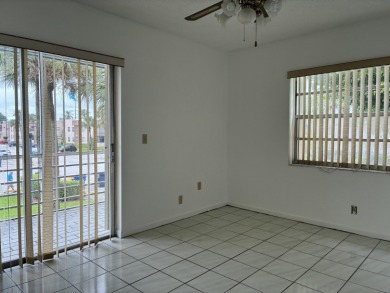 Lovely 2 bedroom 2 bath home in highly desireable Kings Point on Kings Point Golf -Flanders Way in Florida - for sale on GolfHomes.com, golf home, golf lot