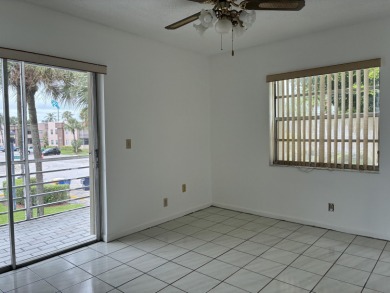 Lovely 2 bedroom 2 bath home in highly desireable Kings Point on Kings Point Golf -Flanders Way in Florida - for sale on GolfHomes.com, golf home, golf lot