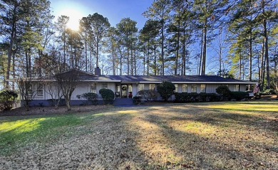 Welcome to 106 Ashford Place in the beautiful, gated swim-tennis on Par 3 West in South Carolina - for sale on GolfHomes.com, golf home, golf lot