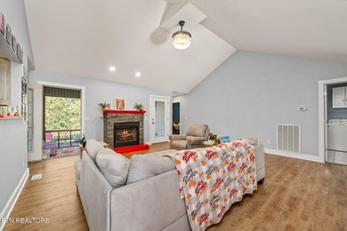 RARE OPPORTUNITY - BRICK HOME WITH ATTACHED APARTMENT ON THE on Deer Creek Golf Club in Tennessee - for sale on GolfHomes.com, golf home, golf lot